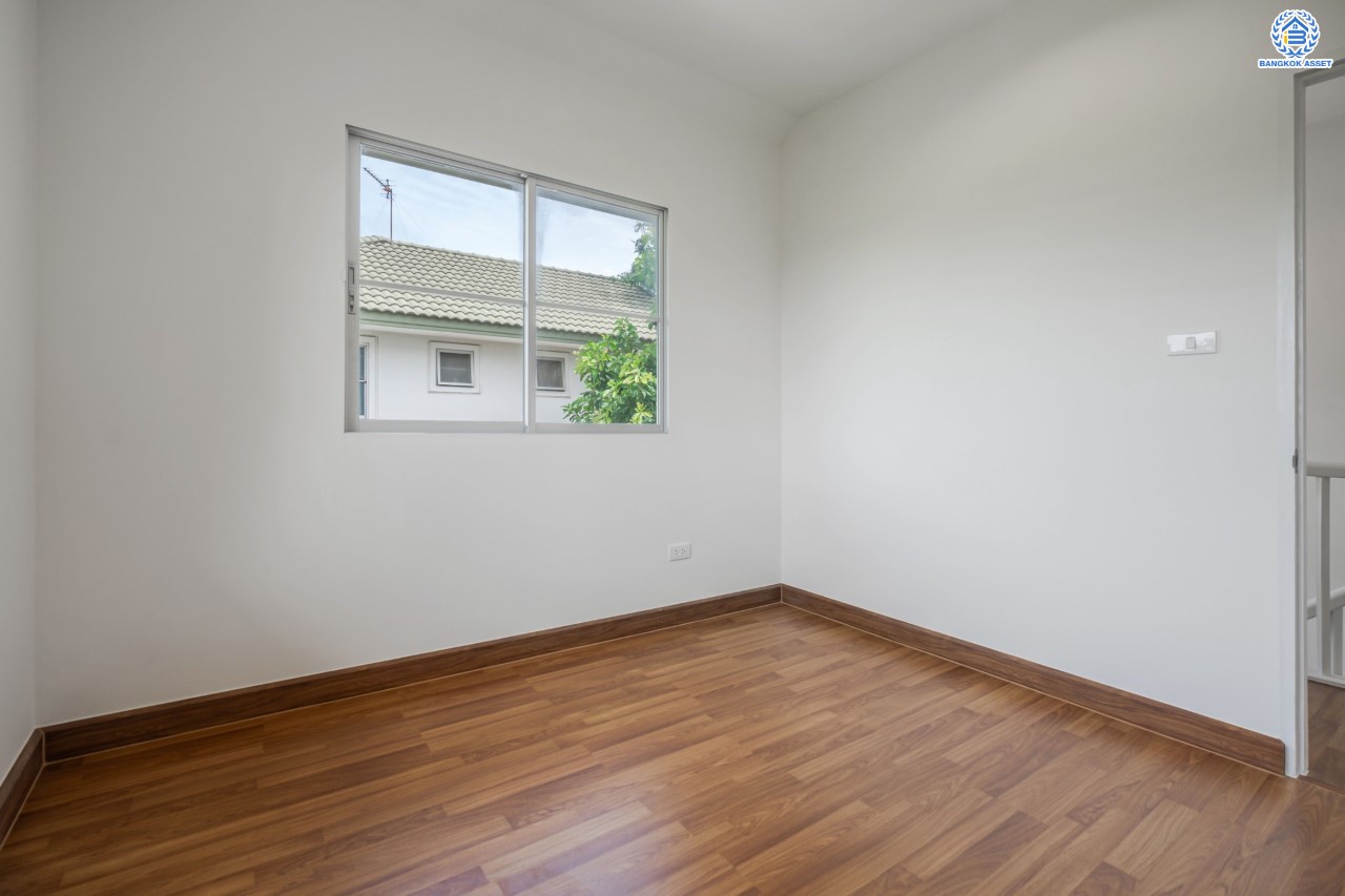 บ้านมือสองตกแต่งใหม่ ม.พฤกษ์ลดา1 บางใหญ่ บนเนื้อที่ 57 ตร.ว. ฟังก์ชัน 3 ห้องนอน 2 ห้องน้ำ 2 ที่จอดรถ ทำเลเดินทางสะดวก เชื่อมต่อถ.กาญจนาภิเษก เพียง 10 นาทีถึงรถไฟฟ้าสายสีม่วง "สถานีคลองบางไผ่" ใกล้เซ็นทรัลเวสต์เกต...